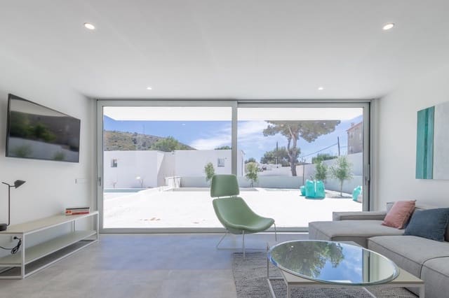 3 soveværelse Semi-Rækkehus til salg i Moraira, Teulada-Moraira med swimmingpool garage - € 665.000 (Ref: 7588560)