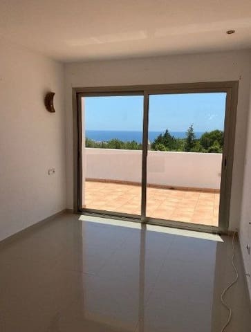 Chalet de 4 habitaciones en Altea en venta con piscina garaje - 1.200.000 € (Ref: 7662774)