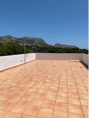 Chalet de 4 habitaciones en Altea en venta con piscina garaje - 1.200.000 € (Ref: 7662774)