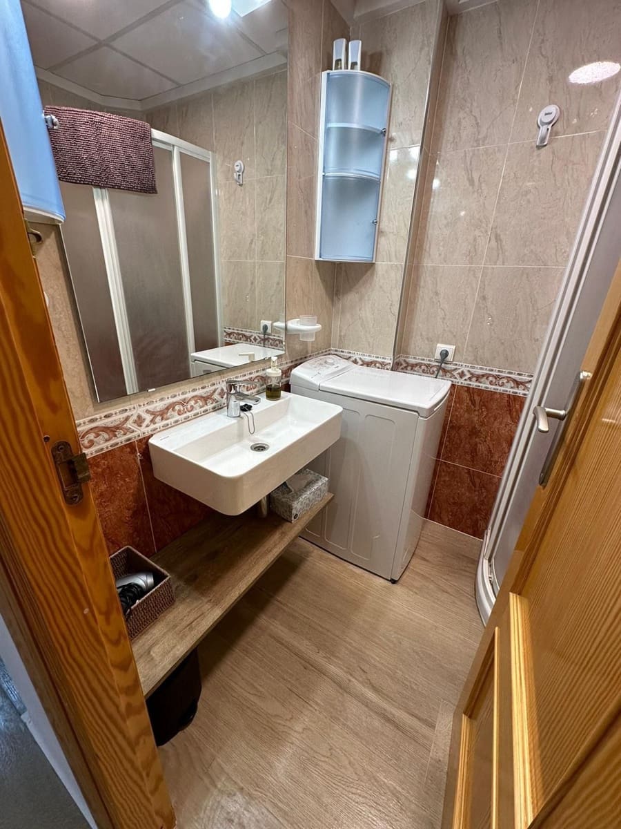 Apartamento de 1 habitación en Dénia en venta con garaje - 150.000 € (Ref: 7699400)