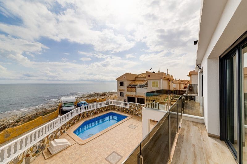 4 bedroom Villa for sale in Torrevieja with pool garage - € 990,000 (Ref: 7699401)
