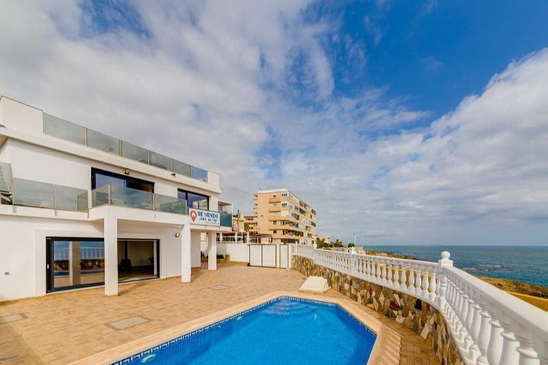 4 bedroom Villa for sale in Torrevieja with pool garage - € 990,000 (Ref: 7699401)