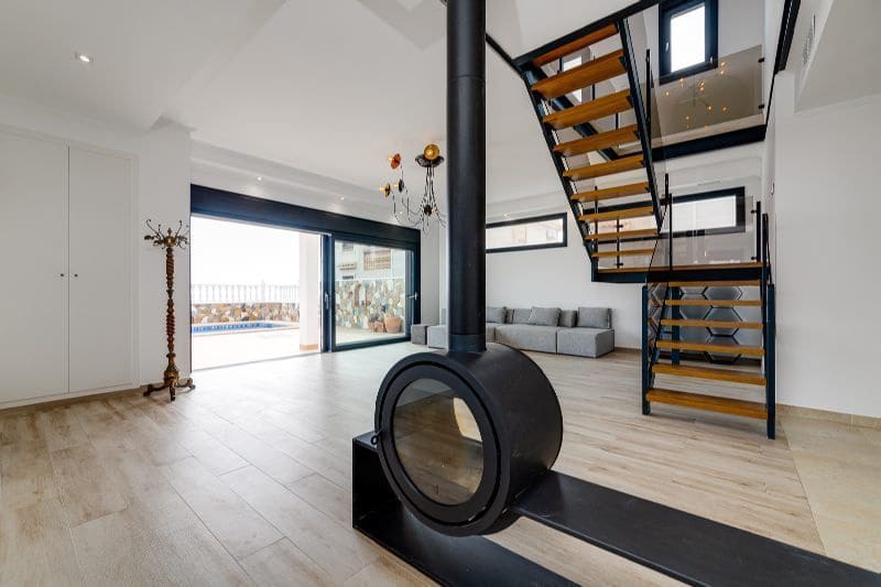 4 bedroom Villa for sale in Torrevieja with pool garage - € 990,000 (Ref: 7699401)