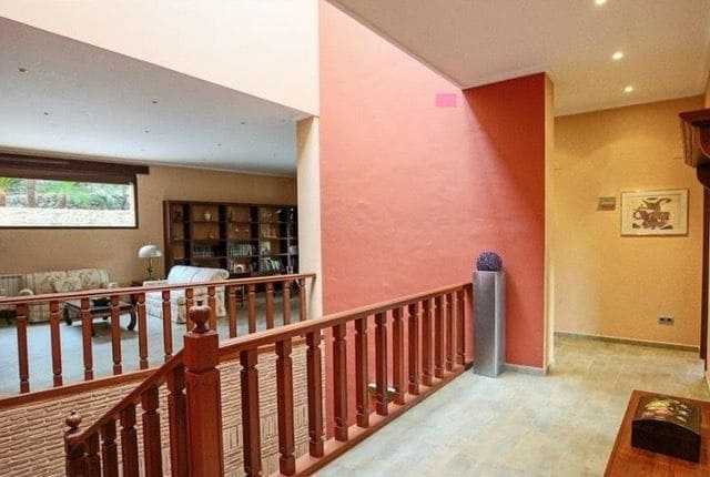 4 bedroom Villa for sale in Pedreguer with pool garage - € 990,000 (Ref: 7749023)