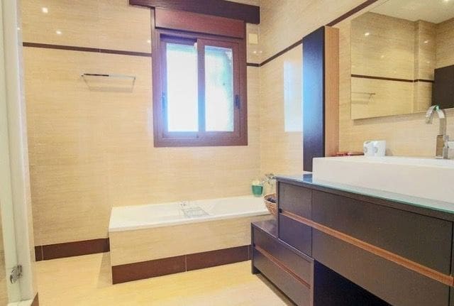 4 bedroom Villa for sale in Pedreguer with pool garage - € 990,000 (Ref: 7749023)