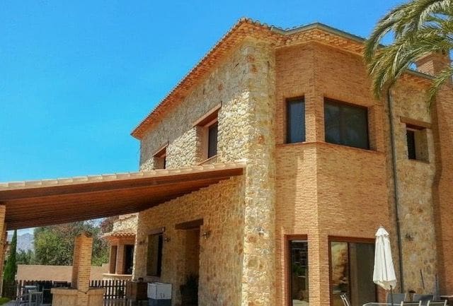 4 bedroom Villa for sale in Pedreguer with pool garage - € 990,000 (Ref: 7749023)