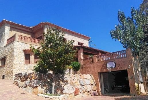 4 bedroom Villa for sale in Pedreguer with pool garage - € 990,000 (Ref: 7749023)