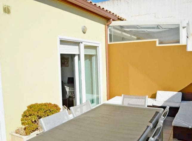 4 slaapkamer Penthouse te koop in La Xara met garage - € 280.000 (Ref: 7963570)