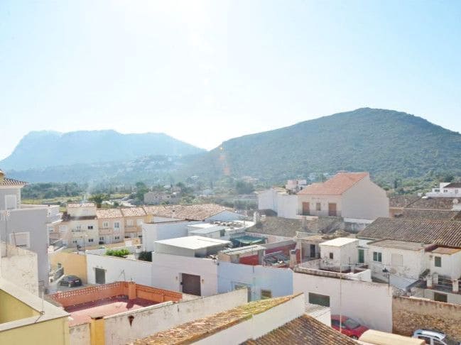 4 slaapkamer Penthouse te koop in La Xara met garage - € 280.000 (Ref: 7963570)