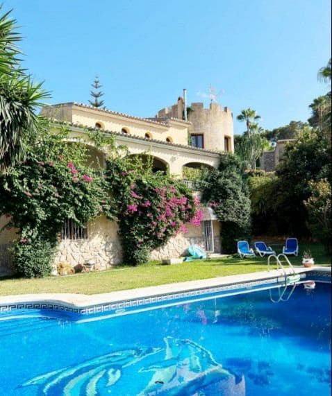 8 bedroom Villa for sale in Javea / Xabia with pool garage - € 1,290,000 (Ref: 8002349)