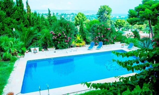 8 bedroom Villa for sale in Cap Martí - El Tossalet - Pinomar, Javea / Xàbia with pool garage - € 1,290,000 (Ref: 8002349)