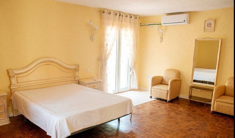 8 bedroom Villa for sale in Javea / Xabia with pool garage - € 1,290,000 (Ref: 8002349)