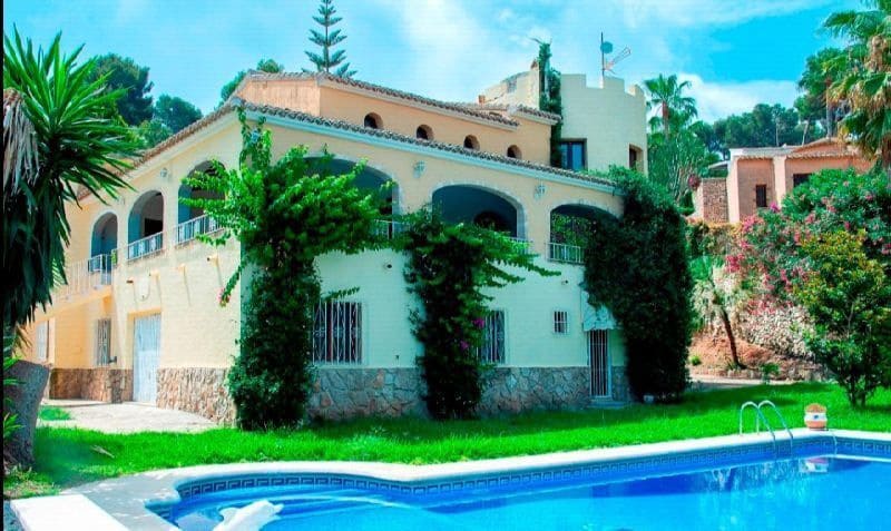 8 bedroom Villa for sale in Javea / Xabia with pool garage - € 1,290,000 (Ref: 8002349)