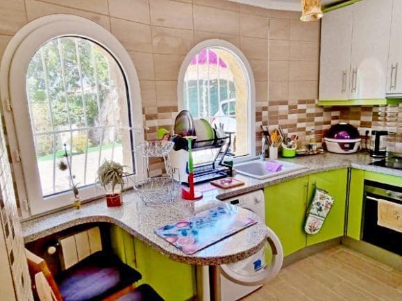 5 bedroom Villa for sale in Calpe / Calp with pool garage - € 695,000 (Ref: 8204786)