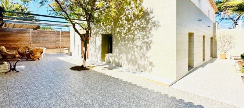 5 soveværelse Villa til salg i Denia med swimmingpool garage - € 2.790.000 (Ref: 8212829)