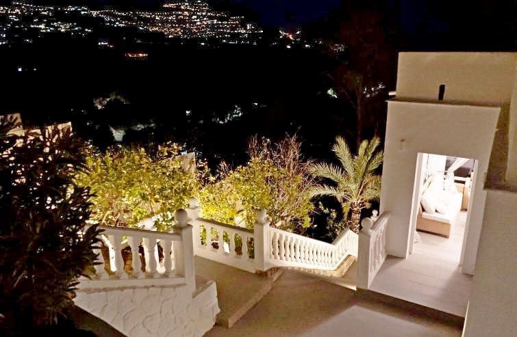 Chalet de 4 habitaciones en Altea en venta con piscina garaje - 645.000 € (Ref: 8215579)