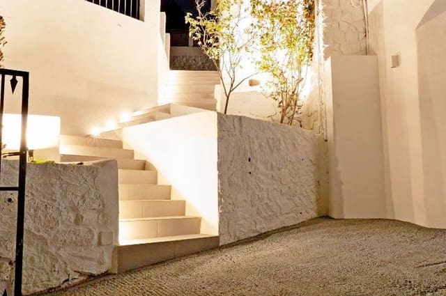 Chalet de 4 habitaciones en Altea en venta con piscina garaje - 645.000 € (Ref: 8215579)