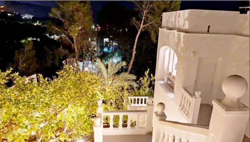 Chalet de 4 habitaciones en Altea en venta con piscina garaje - 645.000 € (Ref: 8215579)