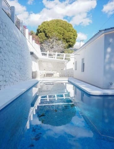 Chalet de 4 habitaciones en Altea en venta con piscina garaje - 645.000 € (Ref: 8215579)