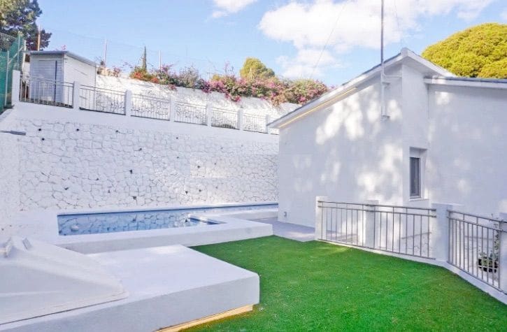 Chalet de 4 habitaciones en Altea en venta con piscina garaje - 645.000 € (Ref: 8215579)