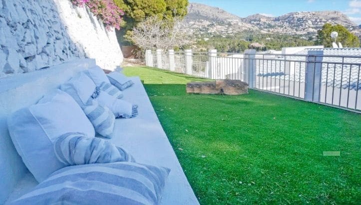 Chalet de 4 habitaciones en Altea en venta con piscina garaje - 645.000 € (Ref: 8215579)