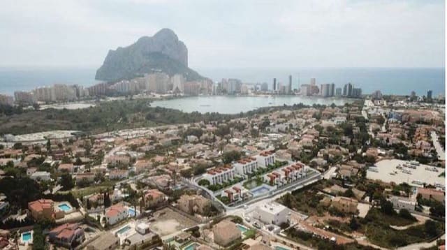 3 makuuhuone Paritalo myytävänä paikassa Calpe / Calp mukana uima-altaan 
autotalli - 511 000 € (Ref: 8232808)