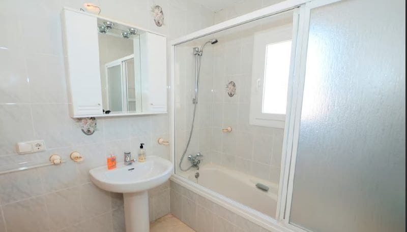 7 bedroom Villa for sale in Calpe / Calp with pool garage - € 890,000 (Ref: 8267592)