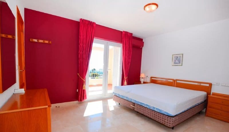 7 bedroom Villa for sale in Calpe / Calp with pool garage - € 890,000 (Ref: 8267592)