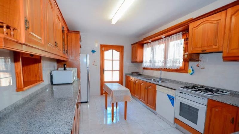 7 bedroom Villa for sale in Calpe / Calp with pool garage - € 890,000 (Ref: 8267592)