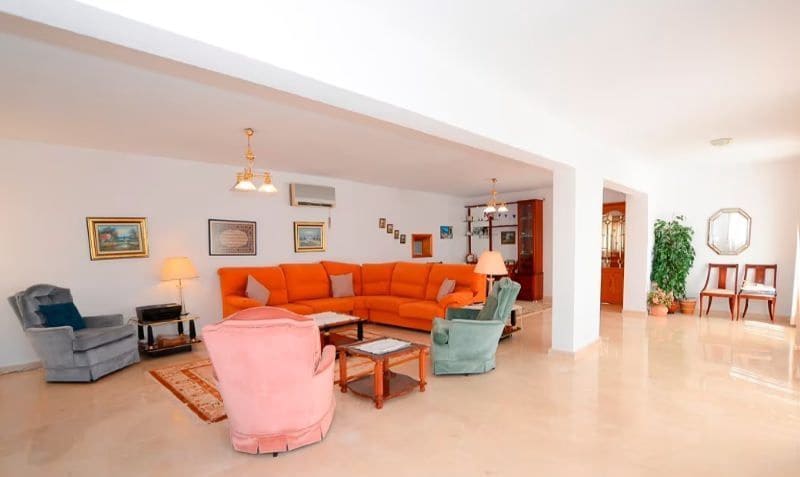 7 bedroom Villa for sale in Calpe / Calp with pool garage - € 890,000 (Ref: 8267592)