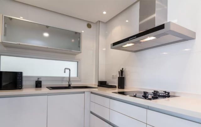 2 soveværelse Lejlighed til salg i Altea med swimmingpool garage - € 690.000 (Ref: 8322441)