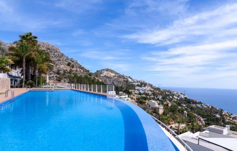 2 soveværelse Lejlighed til salg i Altea med swimmingpool garage - € 690.000 (Ref: 8322441)