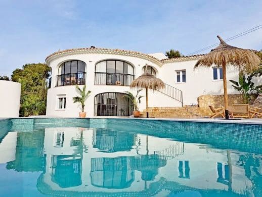 3 bedroom Villa for sale in Calpe / Calp with pool garage - € 799,000 (Ref: 8337523)