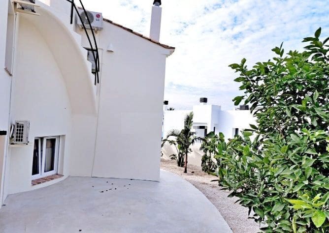 3 bedroom Villa for sale in Calpe / Calp with pool garage - € 799,000 (Ref: 8337523)