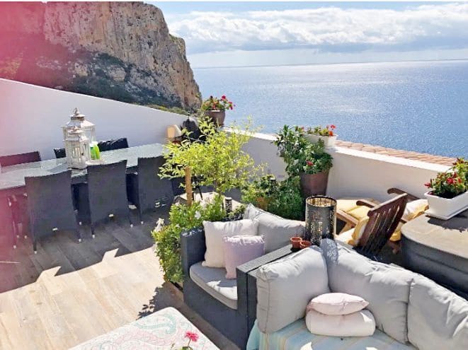 4 soveværelse Semi-Rækkehus til salg i Cumbre del Sol med swimmingpool garage - € 450.000 (Ref: 8424891)