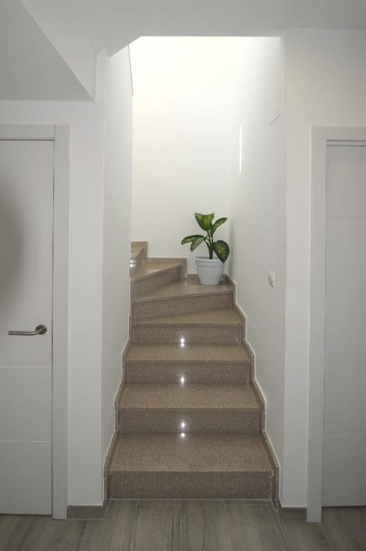 3 soverom Kjedet enebolig til salgs i Calpe / Calp med svømmebasseng garasje - € 480 000 (Ref: 8494768)