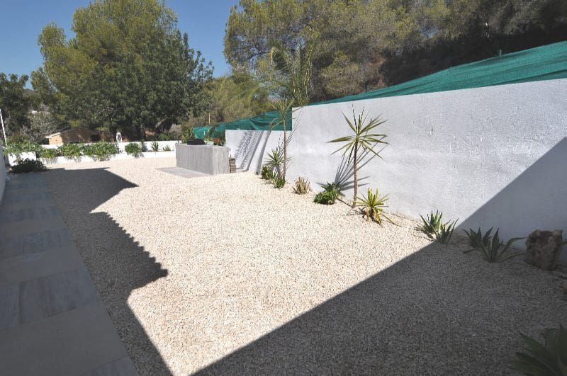 3 soverom Kjedet enebolig til salgs i Calpe / Calp med svømmebasseng garasje - € 480 000 (Ref: 8494768)