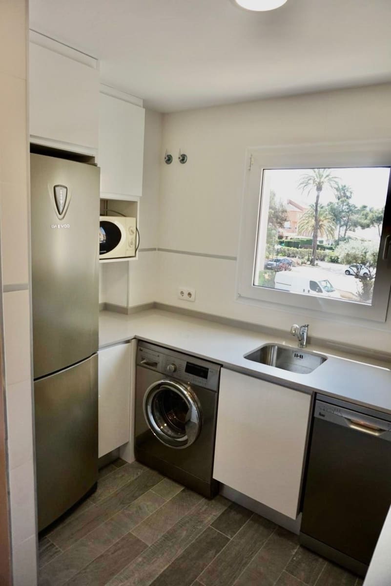 2 slaapkamer Appartement te koop in Denia met zwembad garage - € 640.000 (Ref: 8508643)