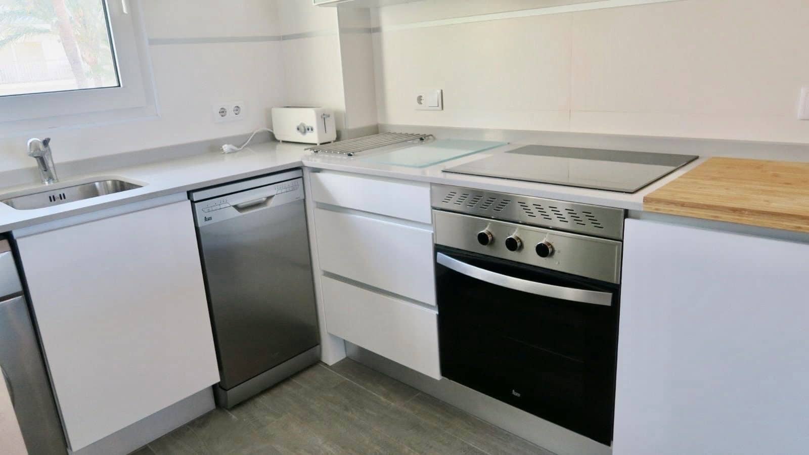 2 slaapkamer Appartement te koop in Denia met zwembad garage - € 640.000 (Ref: 8508643)