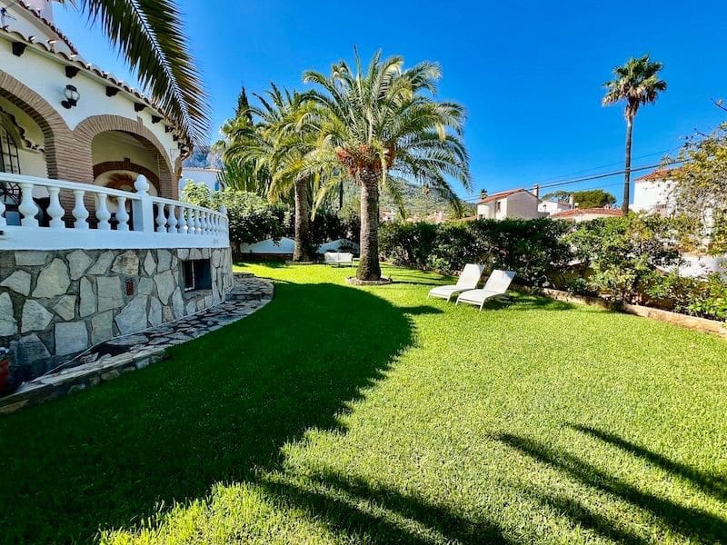 2 sovrum Villa till salu i Denia med pool garage - 650 000 € (Ref: 8508644)