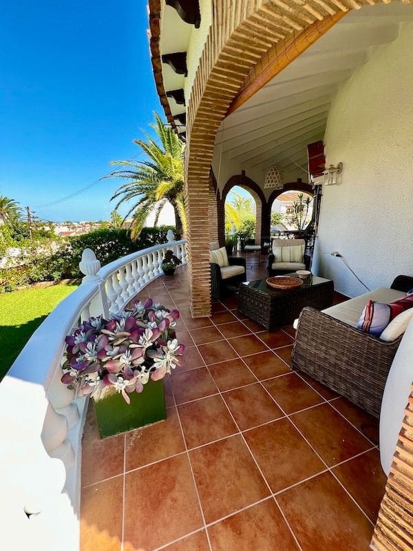 2 sovrum Villa till salu i Denia med pool garage - 650 000 € (Ref: 8508644)