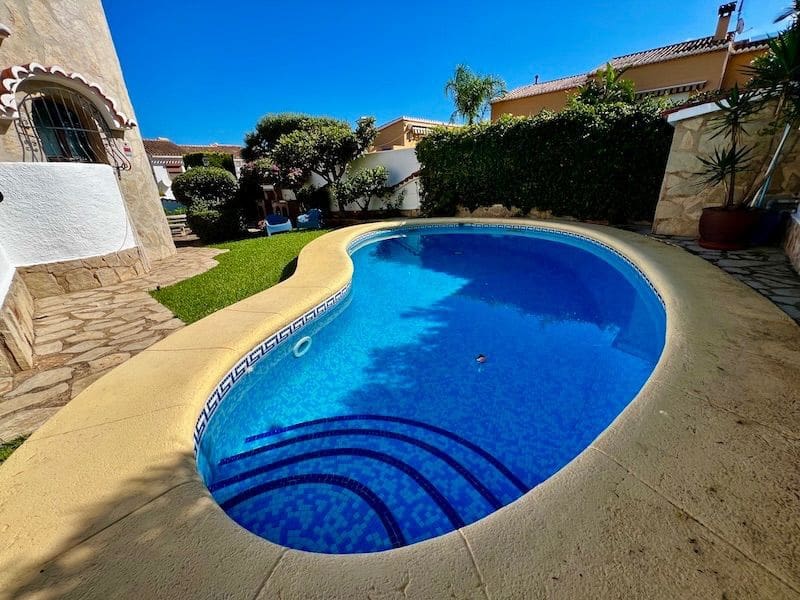 2 sovrum Villa till salu i Denia med pool garage - 650 000 € (Ref: 8508644)