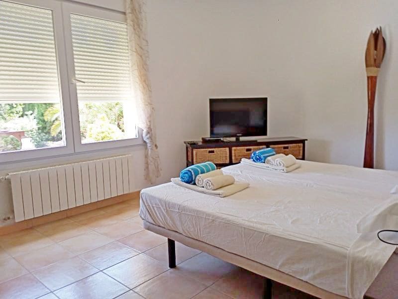 5 bedroom Villa for sale in Altea with pool garage - € 795,000 (Ref: 8599281)