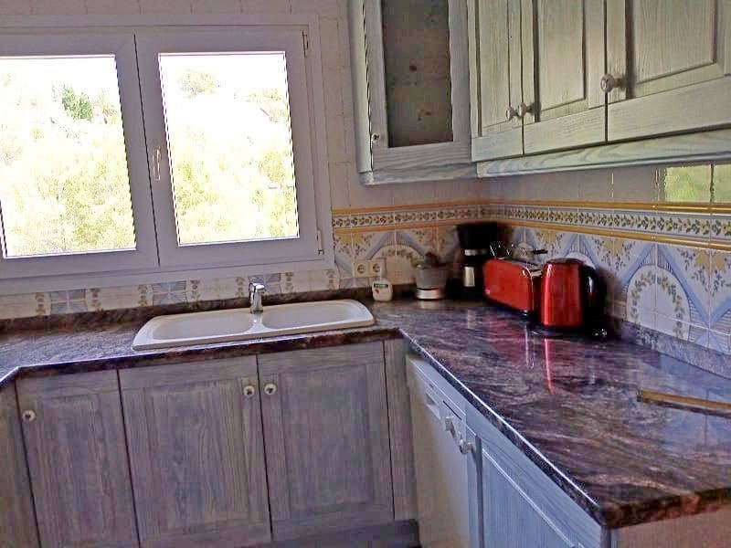 5 bedroom Villa for sale in Altea with pool garage - € 795,000 (Ref: 8599281)