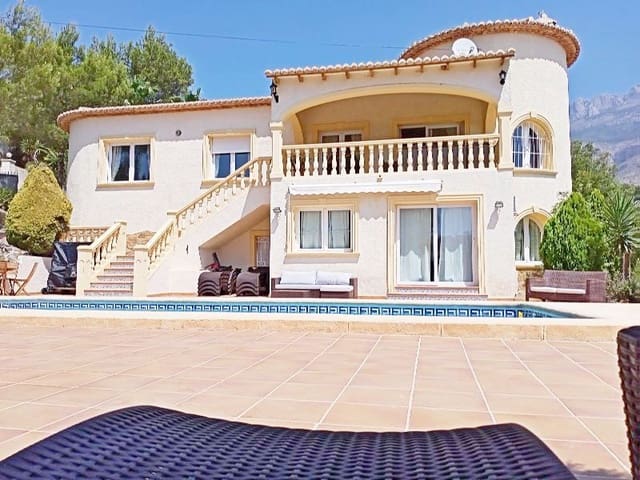 Chalet de 5 habitaciones en Altea en venta con piscina garaje - 795.000 € (Ref: 8599281)