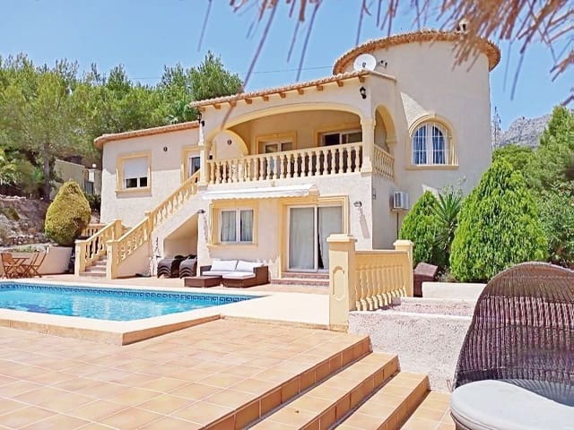 Chalet de 5 habitaciones en Altea en venta con piscina garaje - 795.000 € (Ref: 8599281)