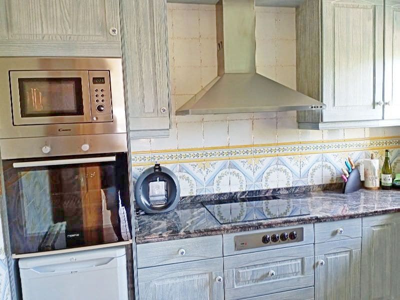 5 bedroom Villa for sale in Altea with pool garage - € 795,000 (Ref: 8599281)