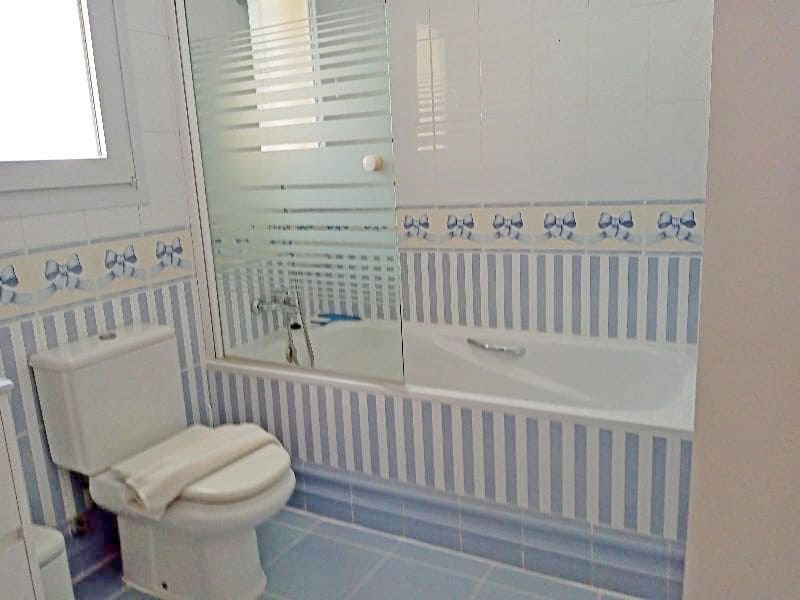 5 bedroom Villa for sale in Altea with pool garage - € 795,000 (Ref: 8599281)