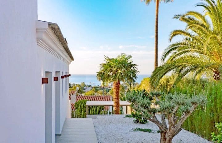 4 bedroom Villa for sale in Denia with pool garage - € 1,300,000 (Ref: 8599283)