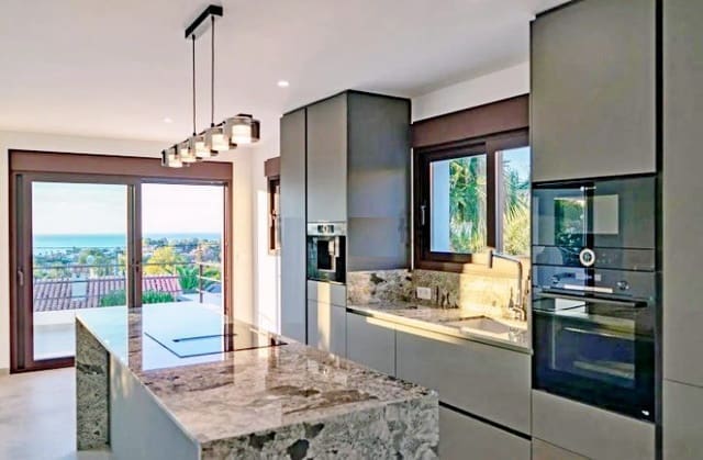 4 quarto Moradia para venda em Dénia com piscina garagem - 1 300 000 € (Ref: 8599283)